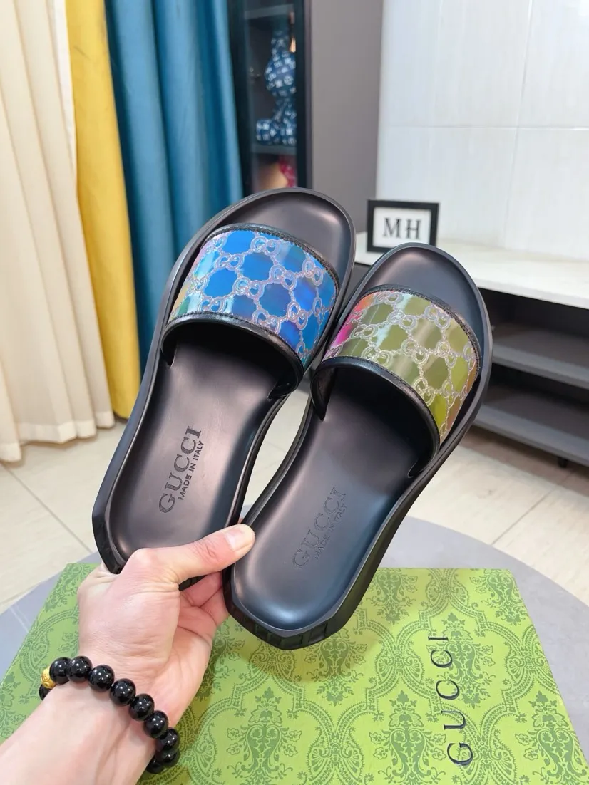 Men's shoes 💰260🌹🌹 (gucci-Gucci) New men's slippers, high-end boutique, made of cowhide, with exquisite embossed logo decoration on the upper, fine workmanship, super soft soles, casual, loose and comfortable, a must-have in summer! \nsize：38-44
